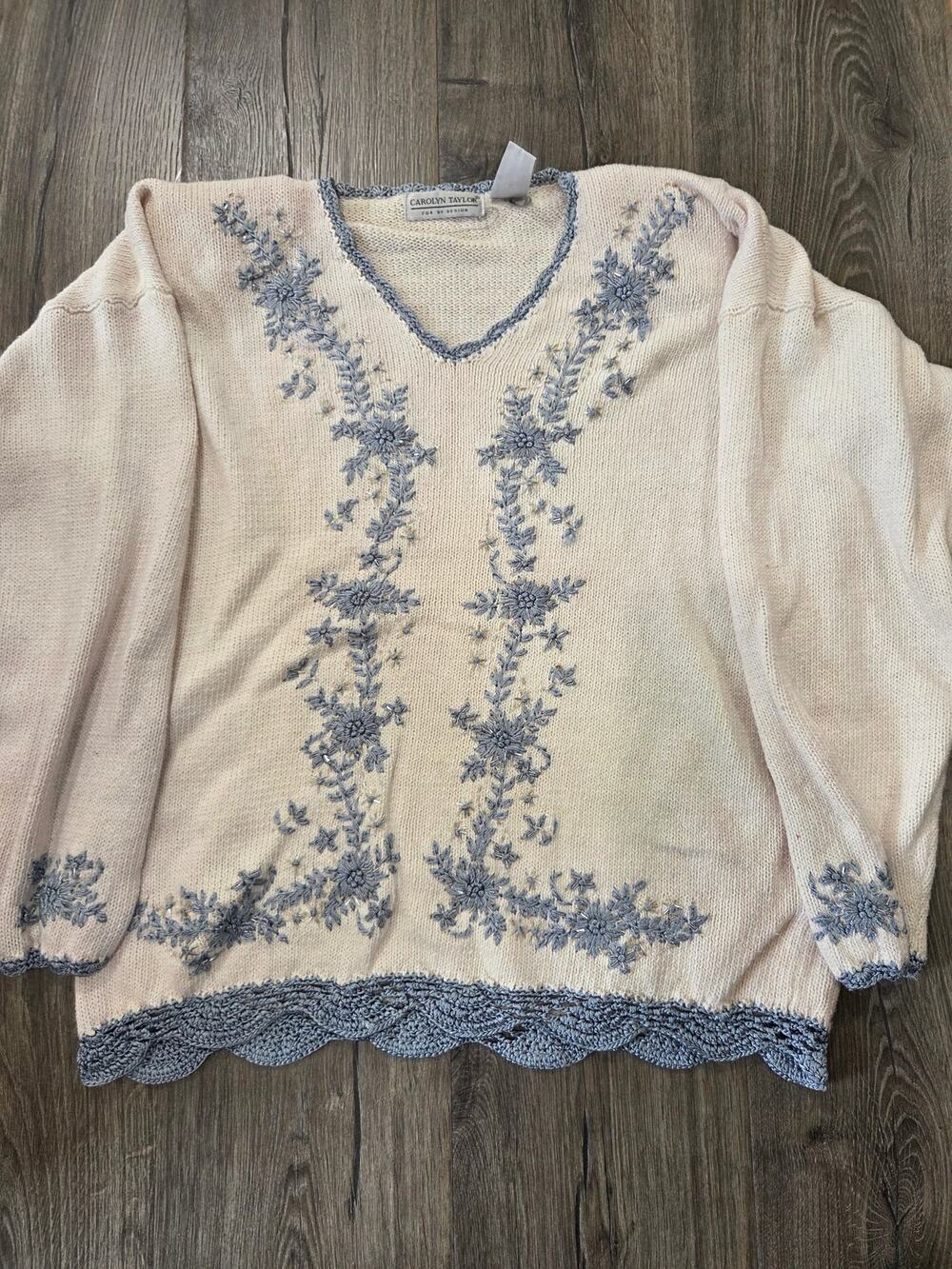 Vintage Carolyn Taylor Floral Embroidered Crochet Lace Trim V-Neck Sweater Med